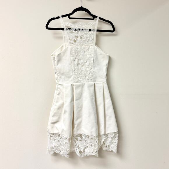 Alexis Sleeveless Lace Trim Pleated Fit & Flare Mini Dress White Women's Size S - Picture 2 of 4